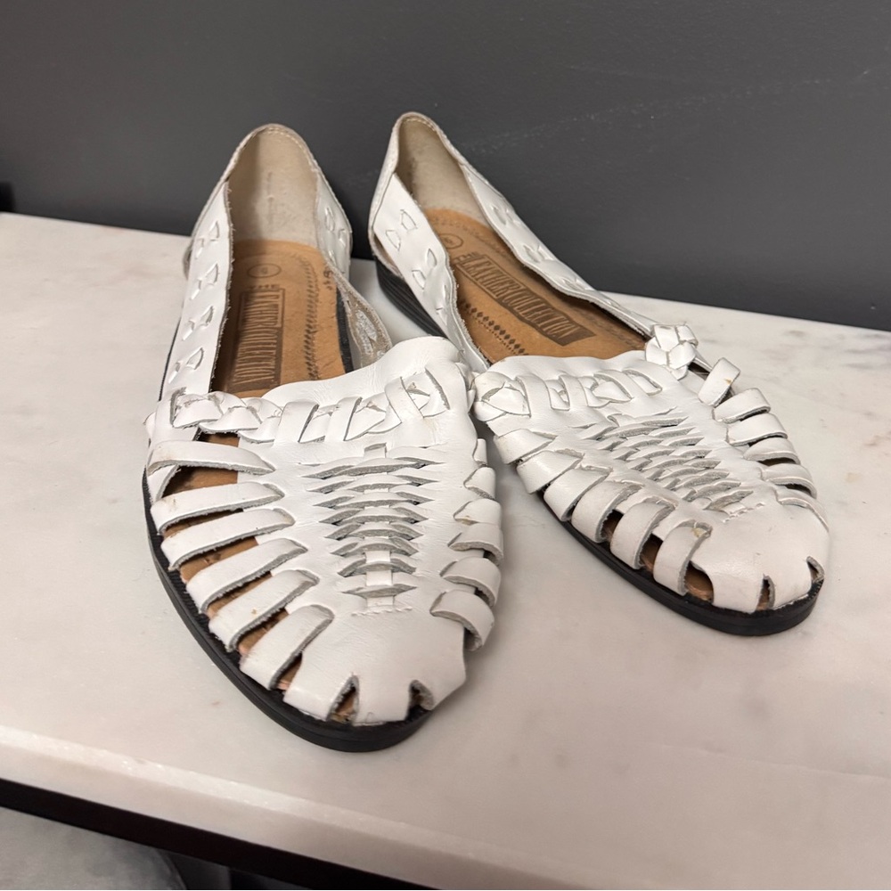 Leather Collection White Cut-Out Flats